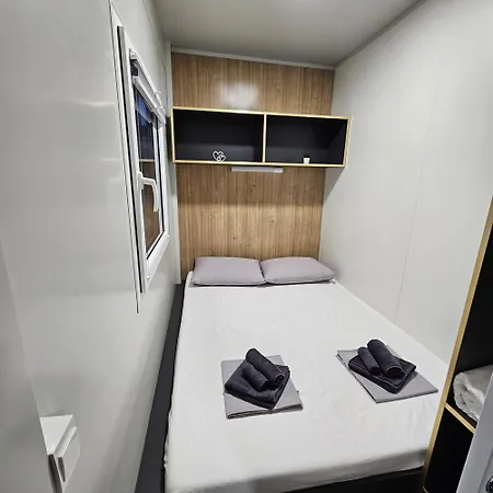 Innova Travelvir - Mobhome Josip *